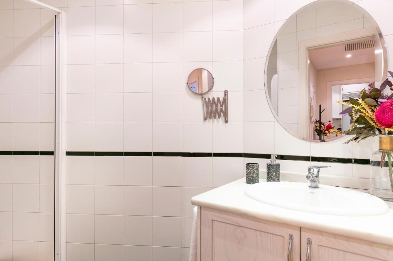 Luxury Belmont Puerta Del Sol Apartment Madrid Exterior foto